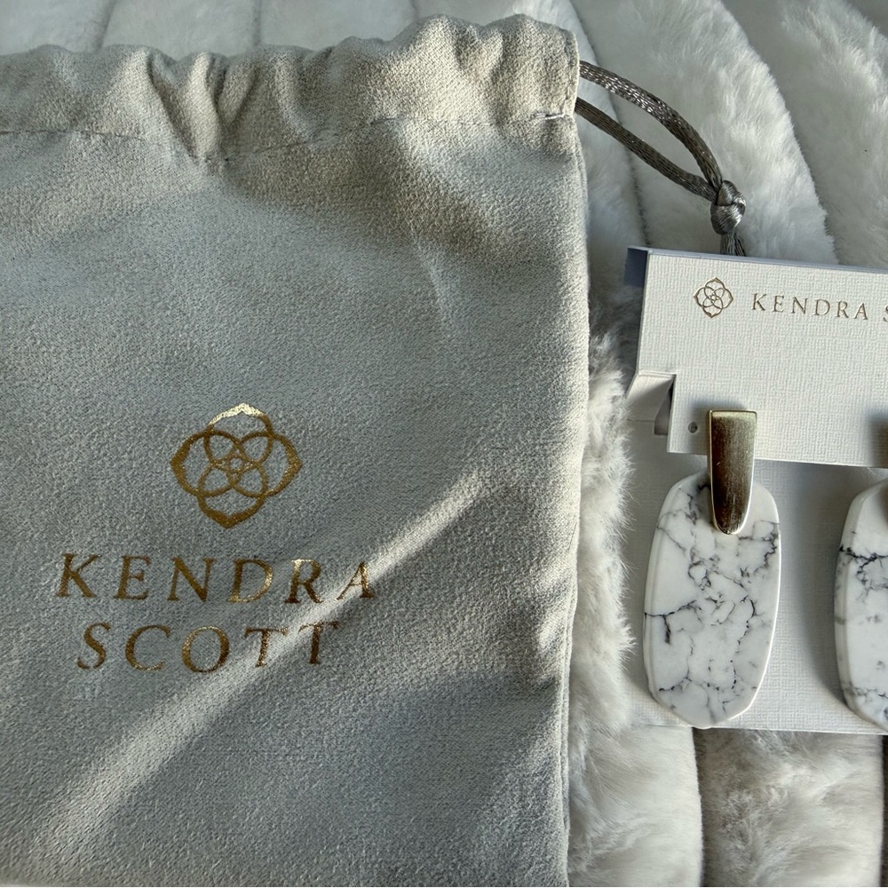 Kendra Scott White Howlite Earrings NWT